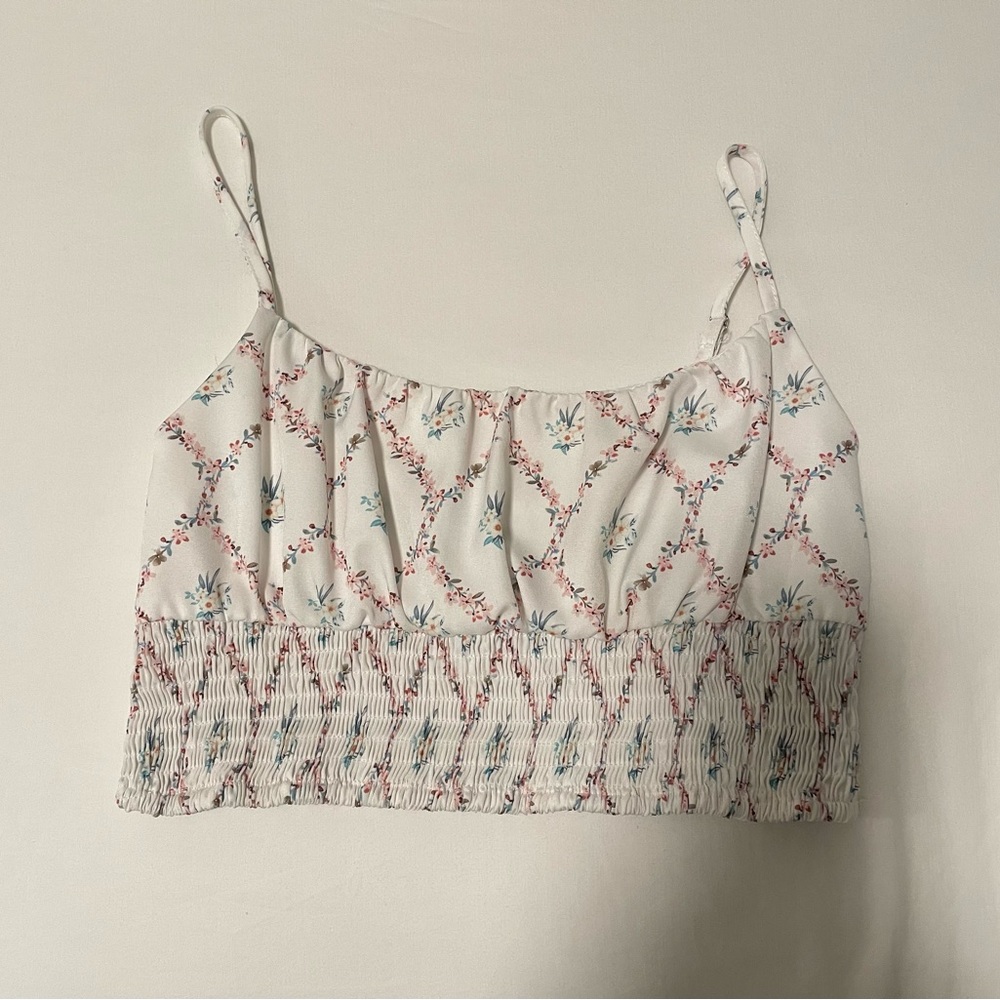 White floral cropped tanktop